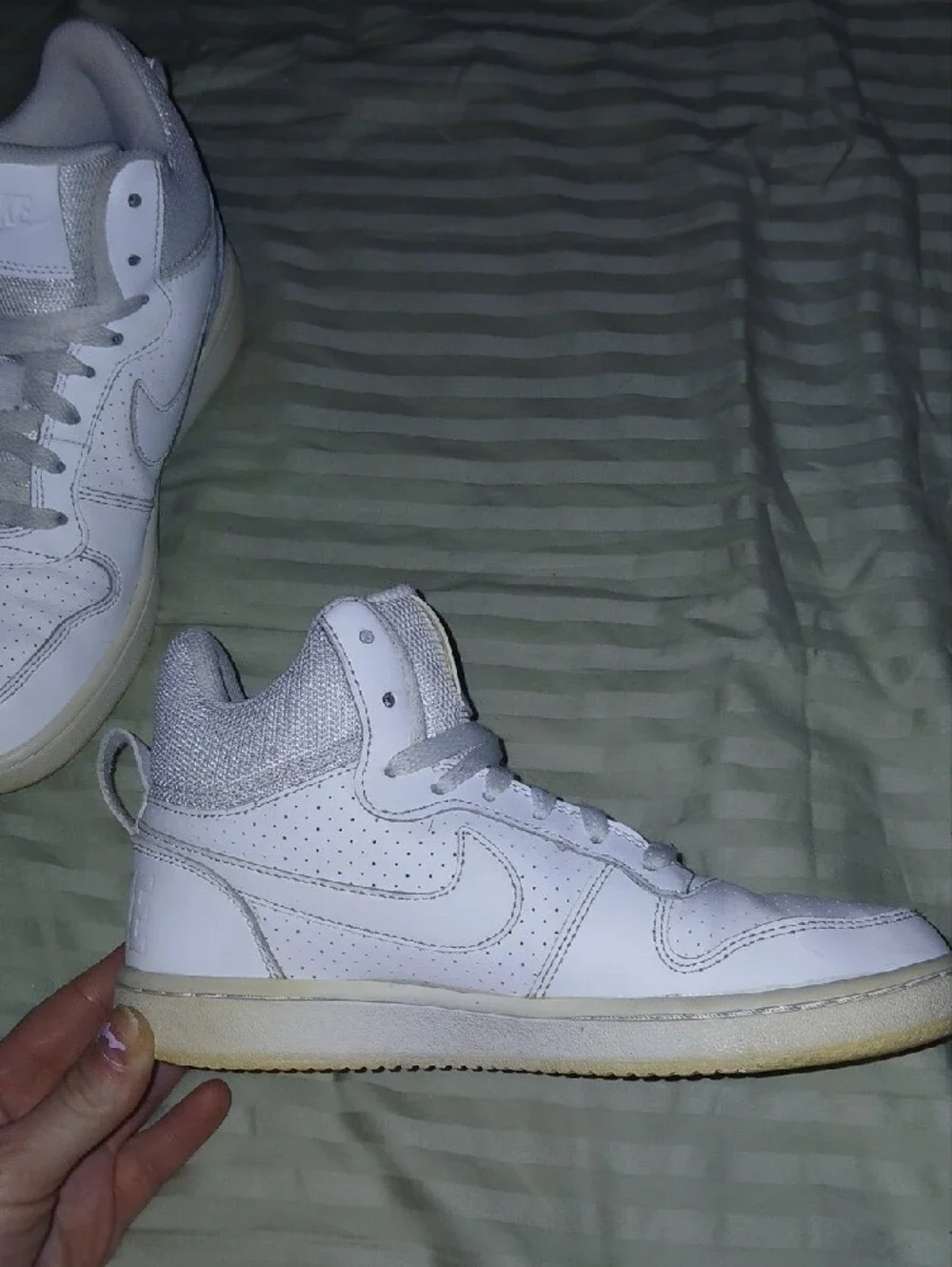 Womens Nike Court Burrough Mid Triple White Hi Top Sneakers Sz: 6.5